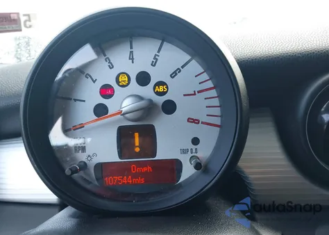 2013 Mini Hardtop Cooper z USA, uszkodzony, nr VIN WMWSU3C50DT374065